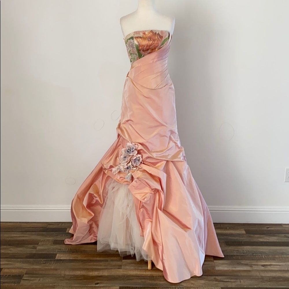 Extravaganza Dress 🌹